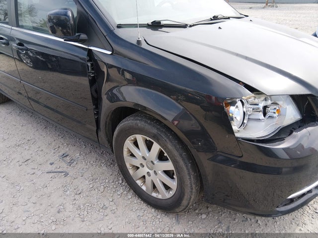 Aukcja sprzedaży 2015 Chrysler Town & Country Lx, vin: 2C4RC1AG8FR698727, numer aukcji: 44807442