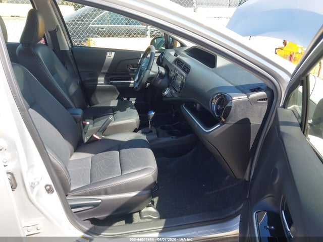 JTDKDTB32H1598586 Toyota Prius C Four
