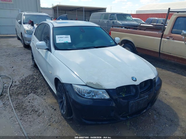 2011 Bmw 328 I მანქანა იყიდება აუქციონზე, vin: WBAPH7C55BE851950, აუქციონის ნომერი: 44807485