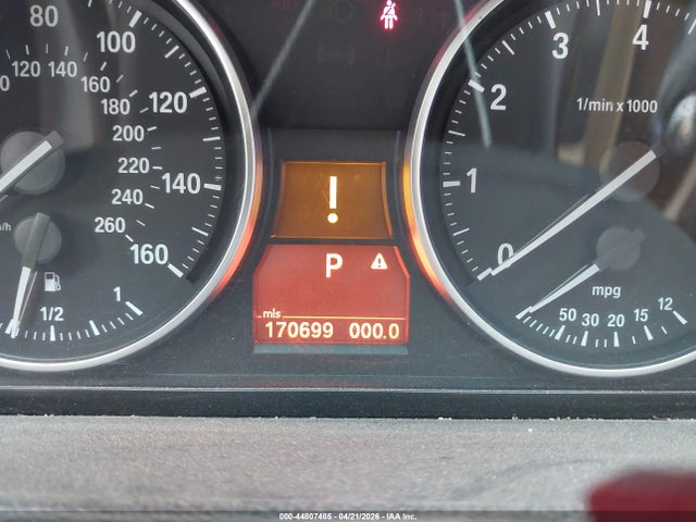 2011 Bmw 328 I მანქანა იყიდება აუქციონზე, vin: WBAPH7C55BE851950, აუქციონის ნომერი: 44807485