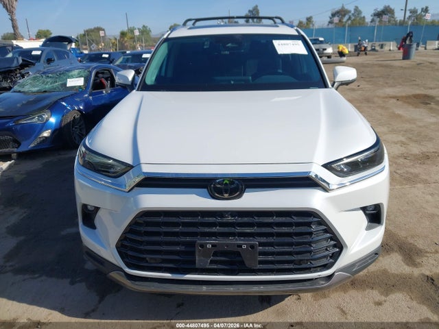 Toyota Grand Highlander Hybrid Limited 2024 5TDACAB59RS011762 Image 12