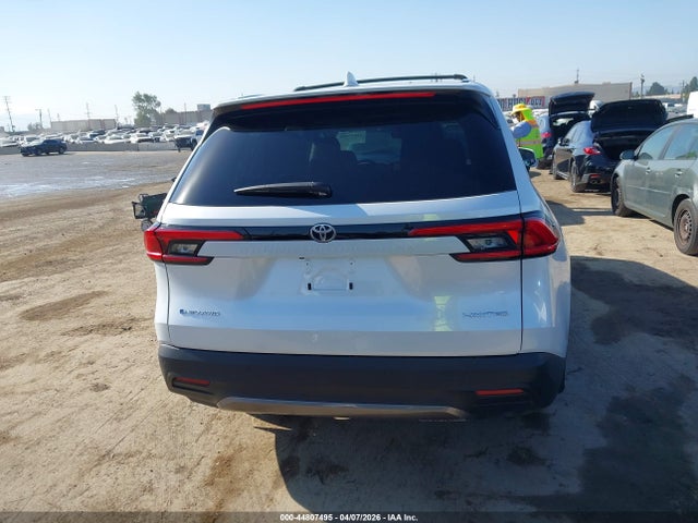 Toyota Grand Highlander Hybrid Limited 2024 5TDACAB59RS011762 Image 16