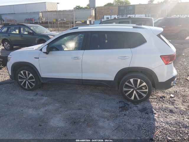 2022 Volkswagen Taos 1.5t Se მანქანა იყიდება აუქციონზე, vin: 3VVRX7B29NM008128, აუქციონის ნომერი: 44807504