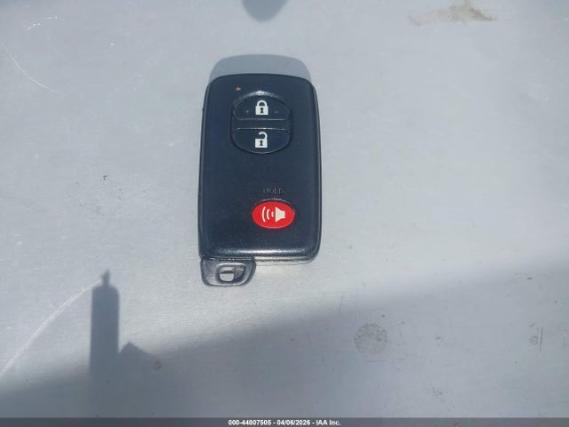 JTDKN3DU4F1912223 Toyota Prius Three