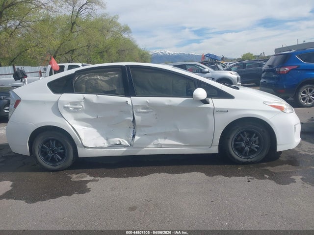 JTDKN3DU4F1912223 Toyota Prius Three