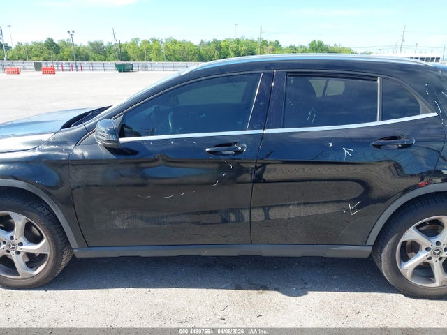 WDCTG4EB6KJ549848 Mercedes-Benz GLA 250
