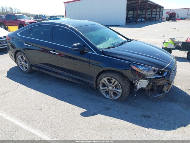 Auction sale of the 2018 Hyundai Sonata Limited, vin: 5NPE34AF8JH714289, lot number: 44807586
