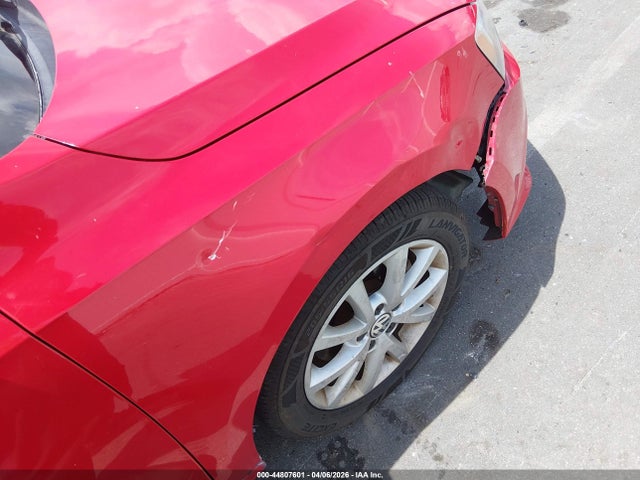 44807601 :رقم المزاد ، 3VWD17AJXFM322498 vin ، 2015 Volkswagen Jetta 1.8t Se مزاد بيع