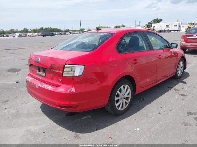 44807601 :رقم المزاد ، 3VWD17AJXFM322498 vin ، 2015 Volkswagen Jetta 1.8t Se مزاد بيع