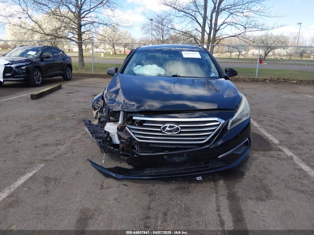 Aukcja sprzedaży 2017 Hyundai Sonata Se, vin: 5NPE24AF7HH447997, numer aukcji: 44807641