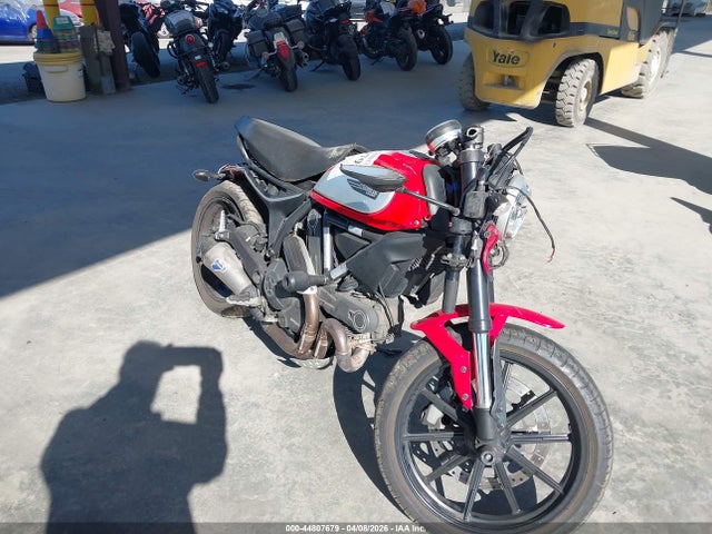 Ducati Scrambler 800 2015 ML015ANM2FT001312 zdjęcie główne