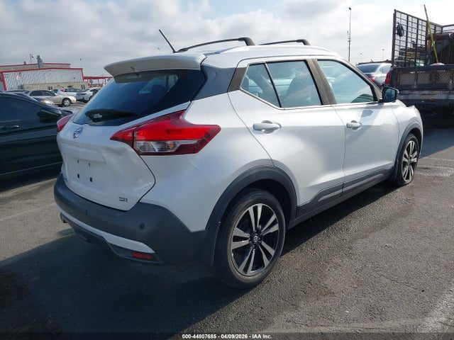 44807685 :رقم المزاد ، 3N1CP5DV6LL486917 vin ، 2020 Nissan Kicks Sr Xtronic Cvt مزاد بيع