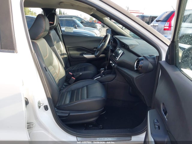44807685 :رقم المزاد ، 3N1CP5DV6LL486917 vin ، 2020 Nissan Kicks Sr Xtronic Cvt مزاد بيع