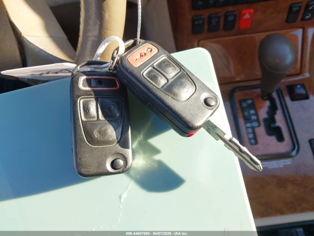 Auction sale of the 2000 Mercedes-benz Sl 500, vin: WDBFA68F0YF189629, lot number: 44807690