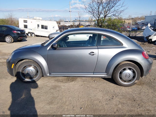 44807695 :رقم المزاد ، 3VWJP7AT5CM619564 vin ، 2012 Volkswagen Beetle 2.5l مزاد بيع