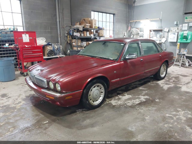 44807746 :رقم المزاد ، SAJDA24CXYLF18601 vin ، 2000 Jaguar Xj8 Vanden Plas مزاد بيع