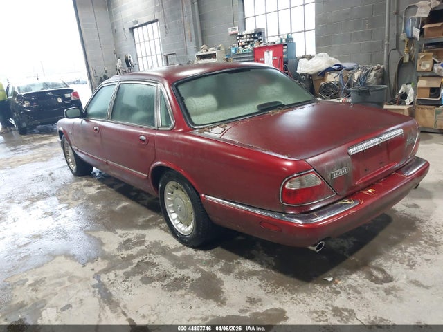 44807746 :رقم المزاد ، SAJDA24CXYLF18601 vin ، 2000 Jaguar Xj8 Vanden Plas مزاد بيع