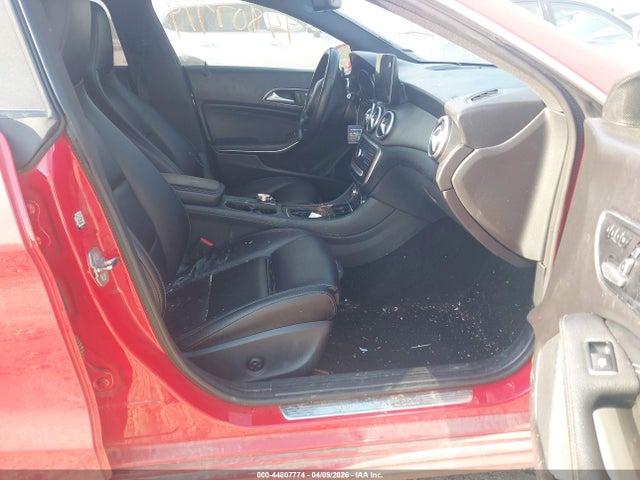 2019 MERCEDES-BENZ CLA 250 WDDSJ4GB6KN767786 Photo 4