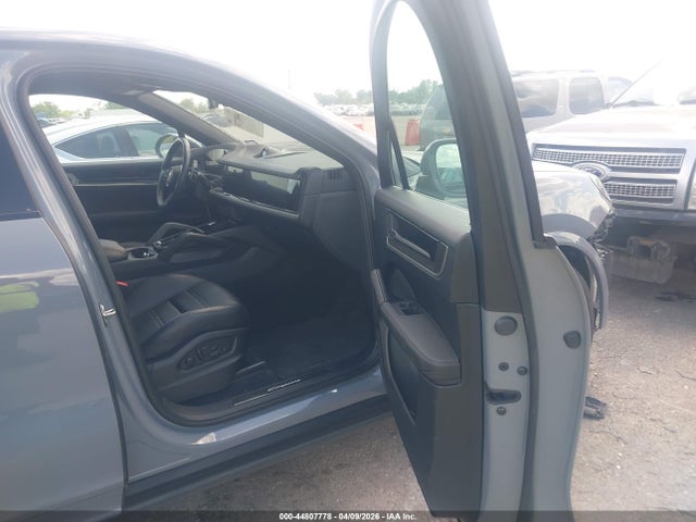 WP1BA2AY8RDA50512 Porsche Cayenne Coupe