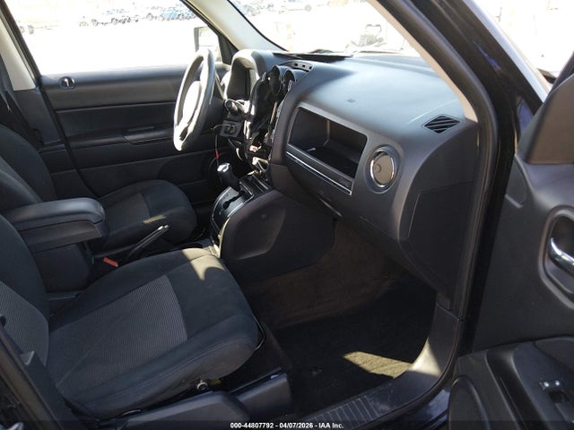 44807792 :رقم المزاد ، 1C4NJPBA3ED881861 vin ، 2014 Jeep Patriot Sport مزاد بيع