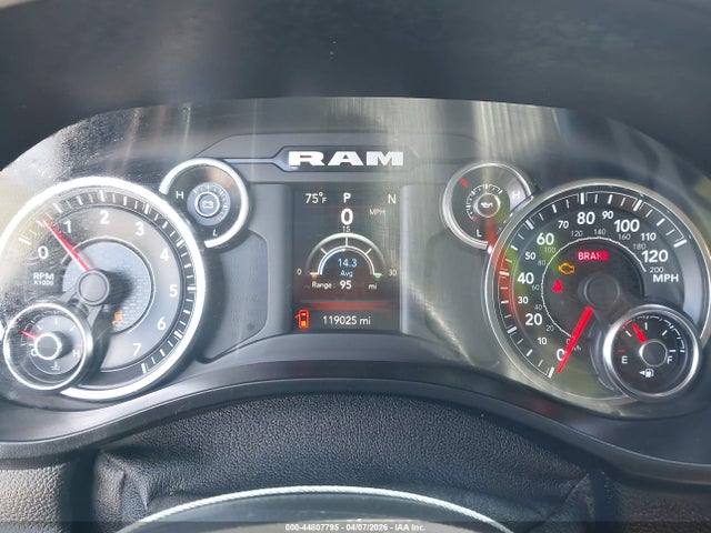 44807795 :رقم المزاد ، 1C6RRFFG8MN545819 vin ، 2021 Ram 1500 Big Horn  4x4 5'7 Box مزاد بيع