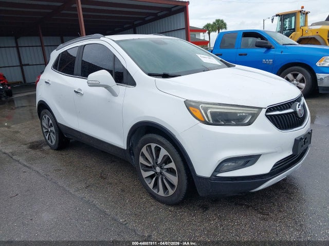 44807811 :رقم المزاد ، KL4CJCSB1HB143446 vin ، 2017 Buick Encore Essence مزاد بيع