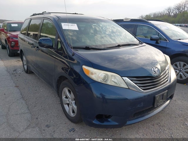 2011 TOYOTA SIENNA 5TDKK3DC8BS103143
