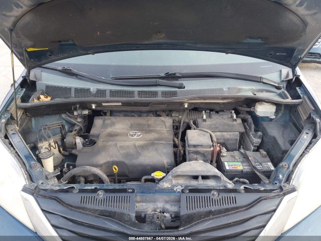 2011 TOYOTA SIENNA 5TDKK3DC8BS103143 Photo 9