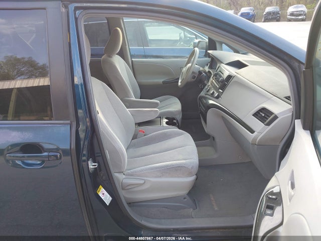 2011 TOYOTA SIENNA 5TDKK3DC8BS103143 Photo 4