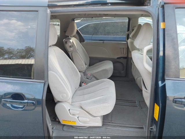 2011 TOYOTA SIENNA 5TDKK3DC8BS103143 Photo 7