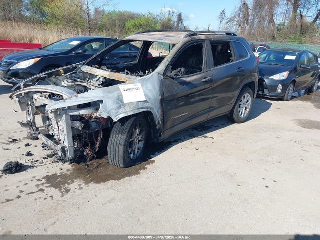 2016 Jeep Cherokee Latitude მანქანა იყიდება აუქციონზე, vin: 1C4PJLCB8GW217331, აუქციონის ნომერი: 44807909