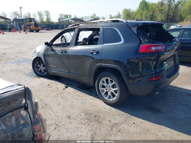 2016 Jeep Cherokee Latitude მანქანა იყიდება აუქციონზე, vin: 1C4PJLCB8GW217331, აუქციონის ნომერი: 44807909
