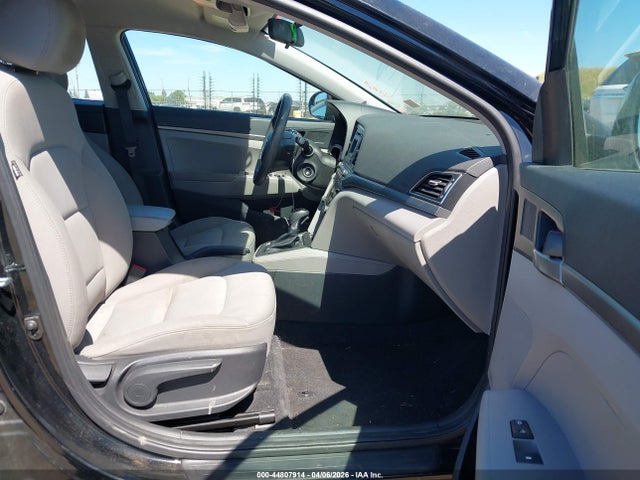 2017 HYUNDAI ELANTRA 5NPD74LF6HH209665 Photo 4