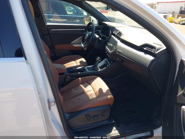 2021 Audi Q3 Premium Plus 45 Tfsi S Line Quattro Tiptronic მანქანა იყიდება აუქციონზე, vin: WA1EECF34M1019137, აუქციონის ნომერი: 44807937