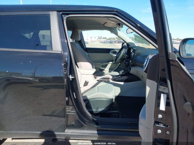 Продажа на аукционе авто 2022 Kia Soul Lx, vin: KNDJ23AU8N7160014, номер лота: 44807938