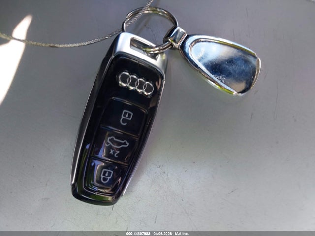 44807988 :رقم المزاد ، WA1LXBF72ND013836 vin ، 2022 Audi Q7 Premium Plus 55 Tfsi Quattro Tiptronic مزاد بيع