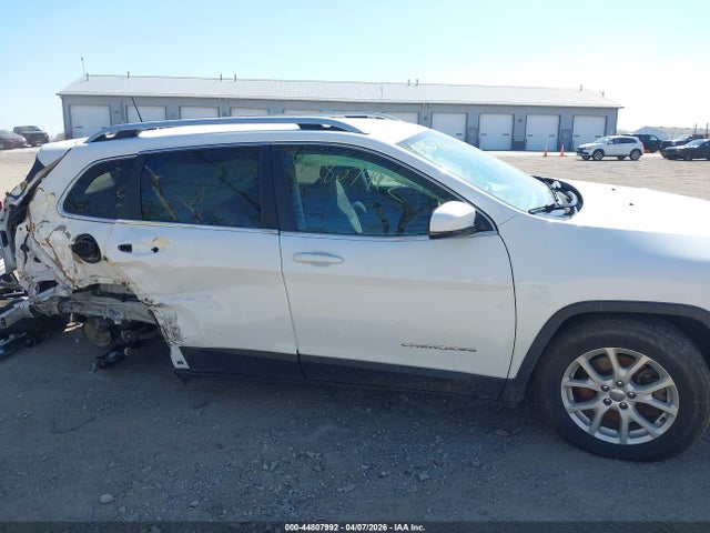 Продаж на аукціоні авто 2017 Jeep Cherokee Latitude 4x4, vin: 1C4PJMCB9HW563251, номер лоту: 44807992