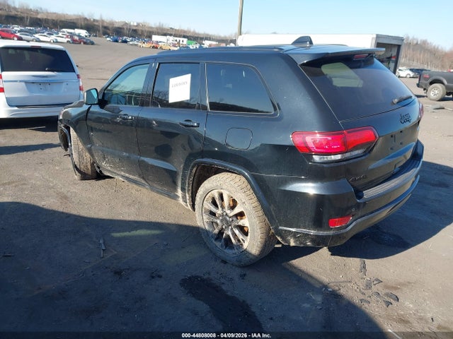 2017 JEEP GRAND CHEROKEE 1C4RJFAGXHC841675 Photo 2