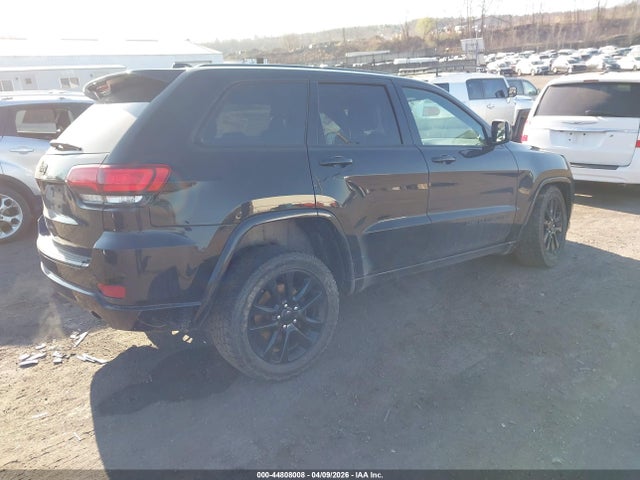 2017 JEEP GRAND CHEROKEE 1C4RJFAGXHC841675 Photo 3