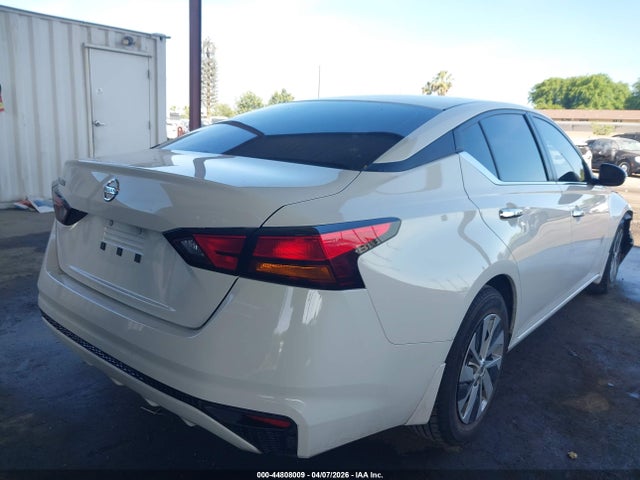 44808009 :رقم المزاد ، 1N4BL4BV0NN363916 vin ، 2022 Nissan Altima S Fwd مزاد بيع