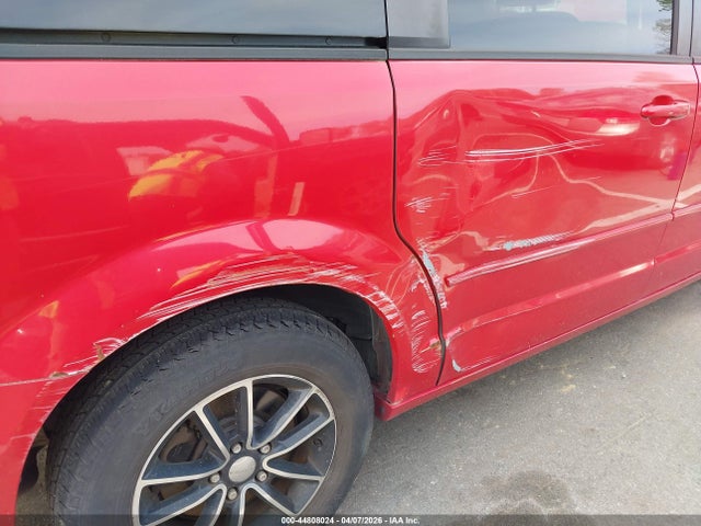 2015 Dodge Grand Caravan Sxt მანქანა იყიდება აუქციონზე, vin: 2C4RDGCG0FR635893, აუქციონის ნომერი: 44808024