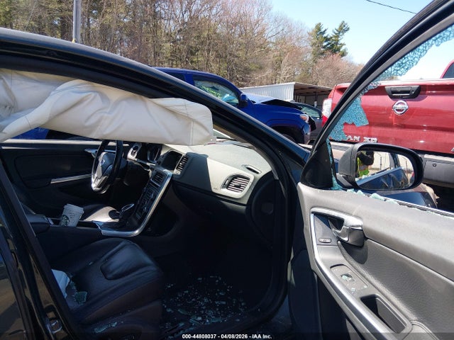 2014 Volvo S60 T5 მანქანა იყიდება აუქციონზე, vin: YV1612FH3E1292674, აუქციონის ნომერი: 44808037