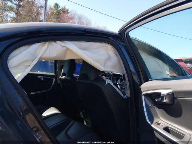 2014 Volvo S60 T5 მანქანა იყიდება აუქციონზე, vin: YV1612FH3E1292674, აუქციონის ნომერი: 44808037
