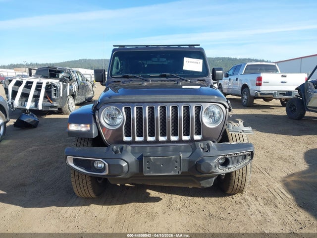 1C4HJXEG4JW316319 Jeep Wrangler Unlimited Sahara 4x4