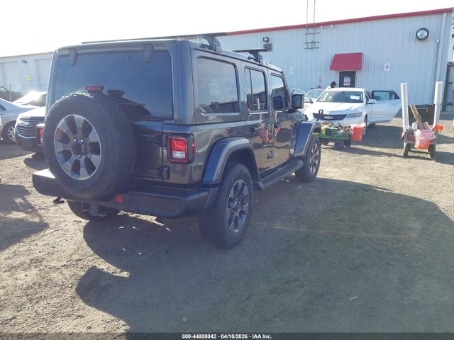 1C4HJXEG4JW316319 Jeep Wrangler Unlimited Sahara 4x4