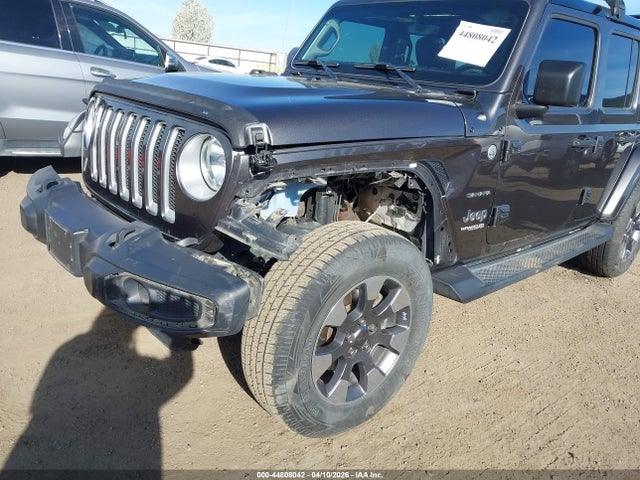 1C4HJXEG4JW316319 Jeep Wrangler Unlimited Sahara 4x4