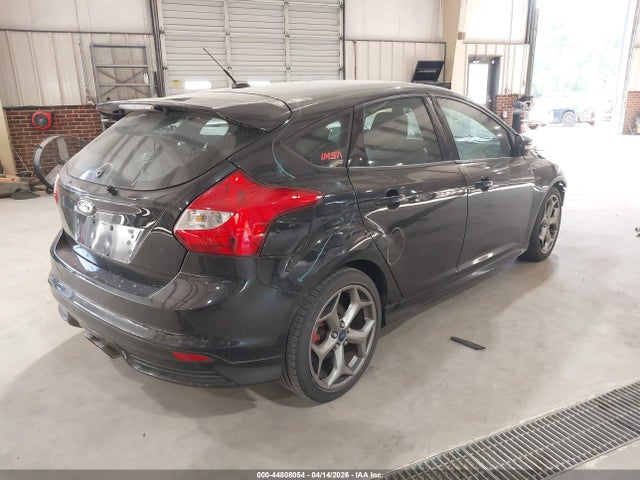 44808054 :رقم المزاد ، 1FADP3L95EL141201 vin ، 2014 Ford Focus St مزاد بيع