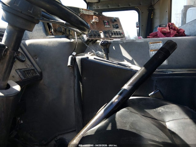 Auction sale of the 2006 Peterbilt 320, vin: 1NPZL00X86D716490, lot number: 44808065