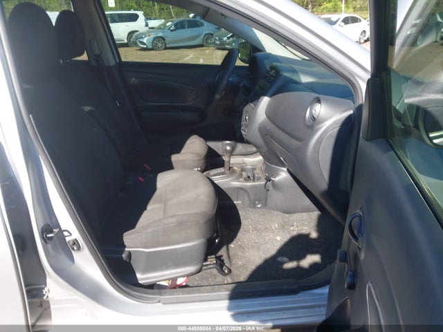 2019 NISSAN VERSA 3N1CN7AP4KL829181 Photo 4