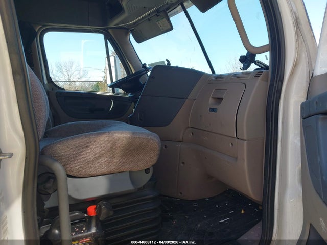 Продажа на аукционе авто 2013 Freightliner Cascadia 125, vin: 1FUJGLDR0DLBZ1624, номер лота: 44808112